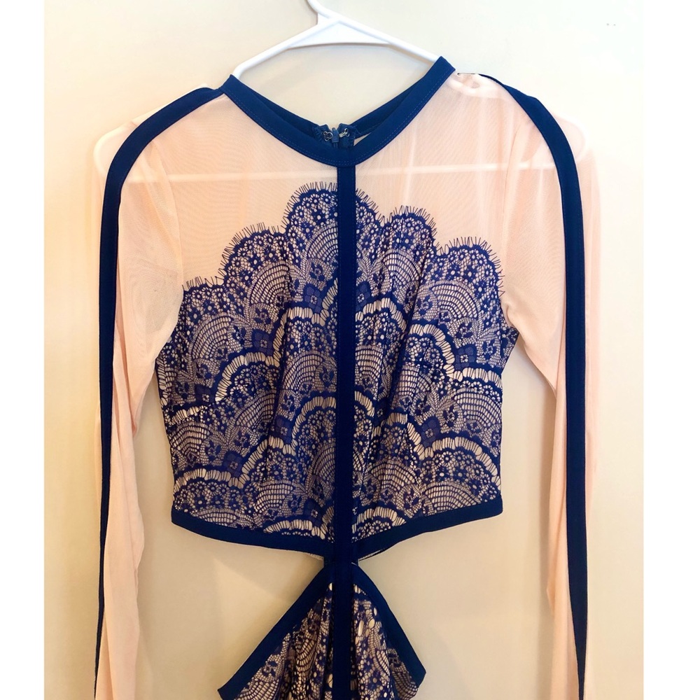 Missguided cobalt blue cut out lace panel dress - Picture 9 of 11
